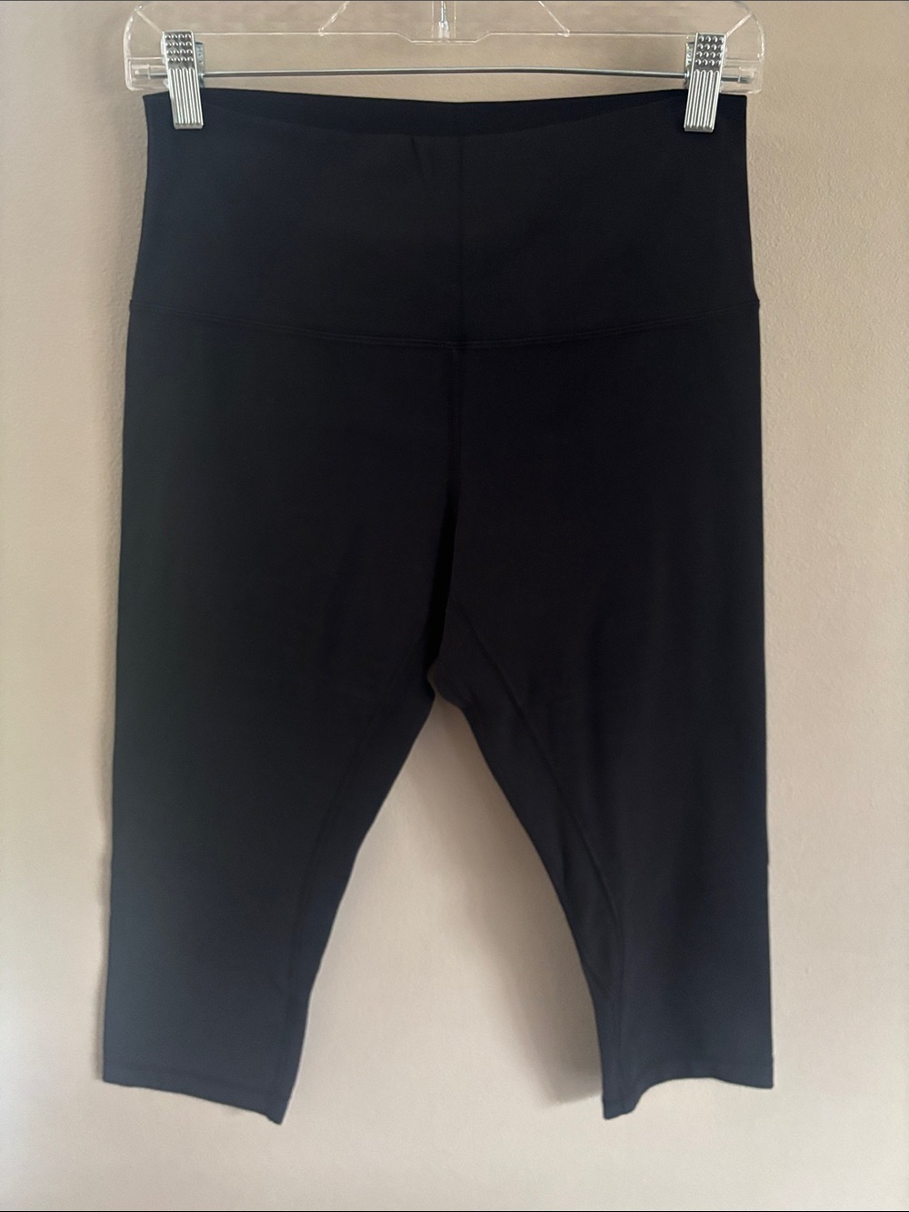 10 Lululemon align capri leggings